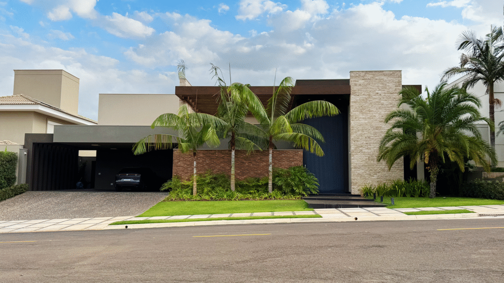 Portas em ACM: A Vanguarda do Revestimento para Fachadas de Impacto