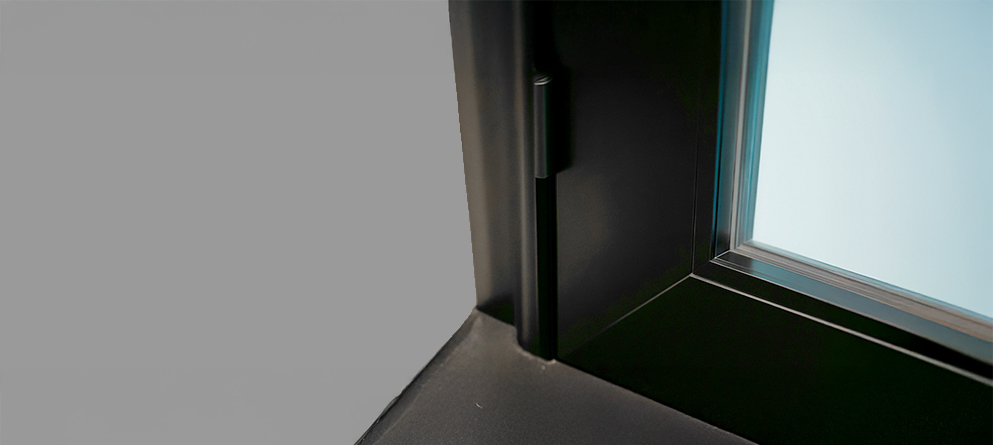 <p><span style="font-weight: 400;"><strong>Portas com Fechamento 45°:</strong> </span><span style="font-weight: 400;">Conexão premium, mais resistência e design uniforme</span></p>
